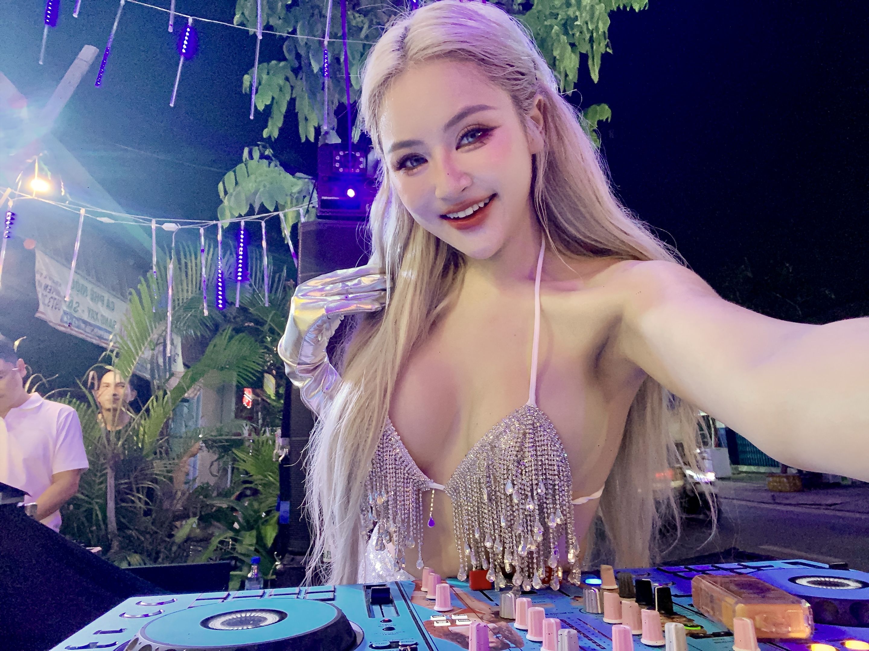 DJ selfie